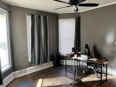 Building Photo - Beautifully renovated 1 bedroom duplex unit