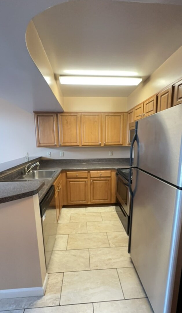 Foto del edificio - LAUREL STATION: Great location with TWO assigned parking spaces included! $3350 month, move in 8/...