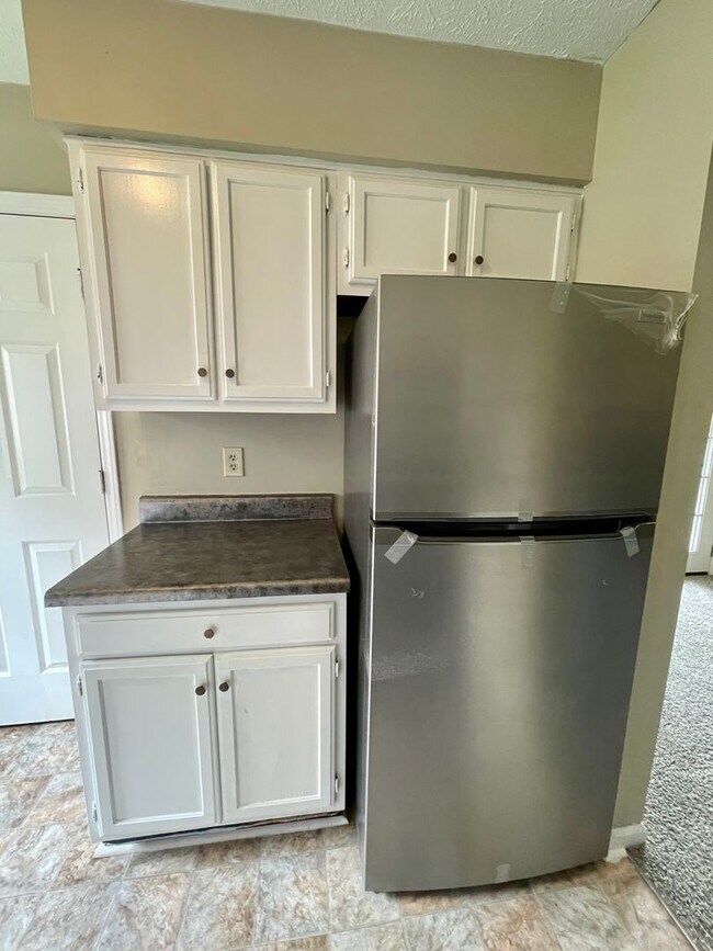Building Photo - 3 Bedroom Duplex in Tates Creek!