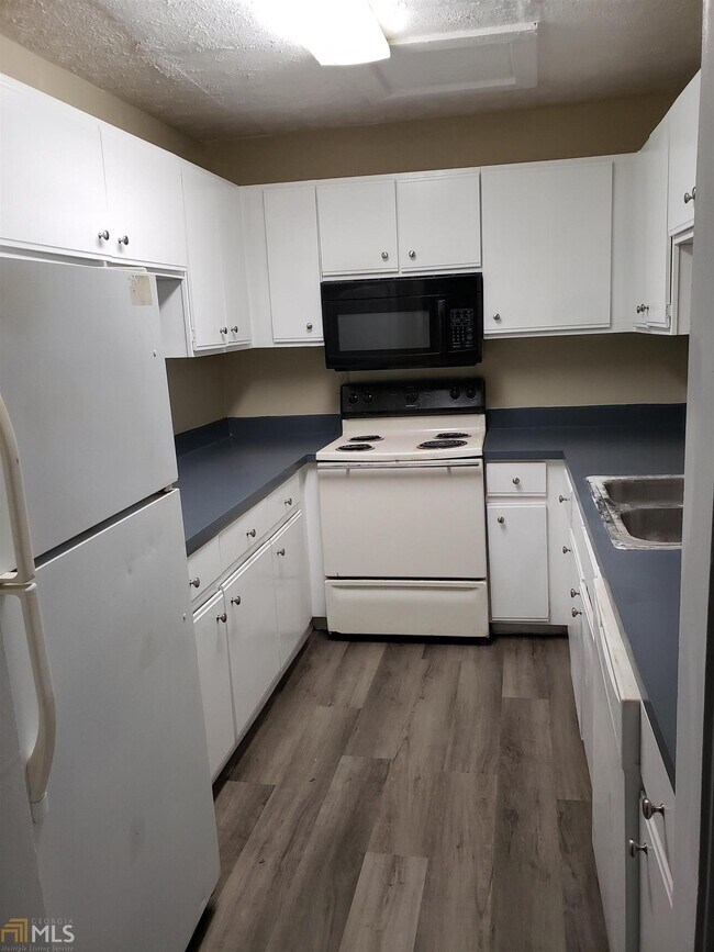 Foto del edificio - 3556 Panthersville Rd