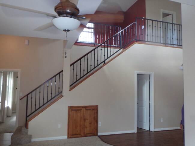 Building Photo - 9470 Casa Bellact