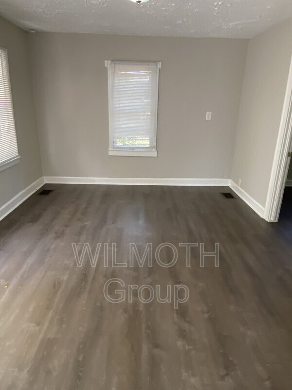 Foto del edificio - 2373 N Oxford St