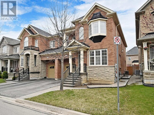 Building Photo - 1457 Haws Crescent