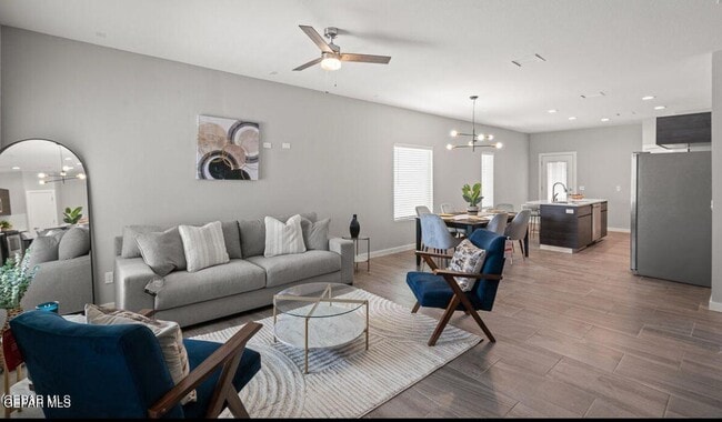 Building Photo - 2728 Tierra Oasis St