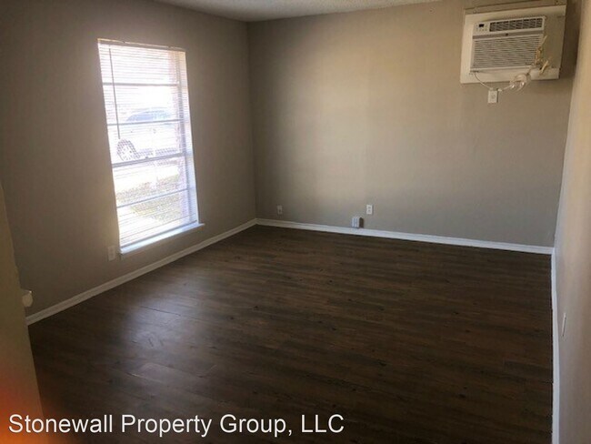 Building Photo - 3 br, 1 bath House - 5418 Indian Pipe Dr.