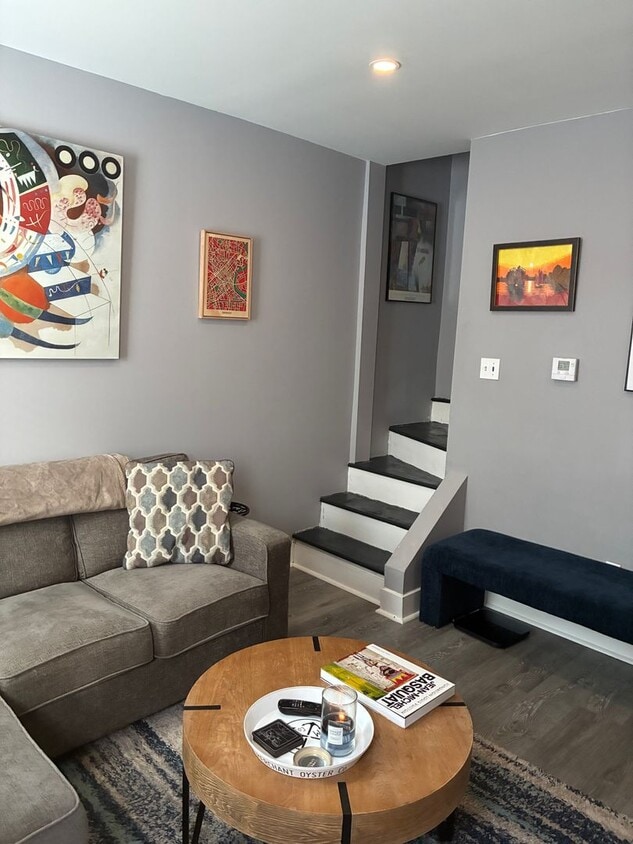 Great 2 Bed 2 Bath with GREAT Location! - Great 2 Bed 2 Bath with GREAT Location!