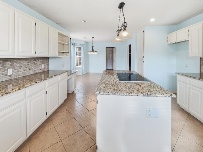 Building Photo - 3204 Peach Blossom