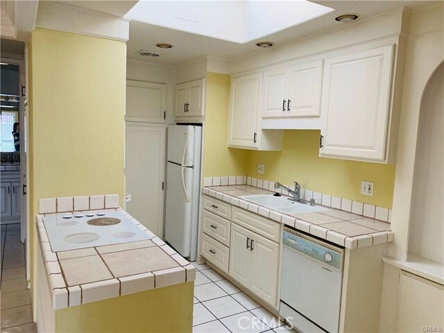 Building Photo - 2276 Via Mariposa E