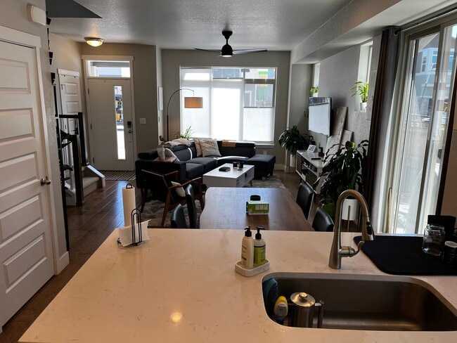 Photo - 6737 Canosa St House