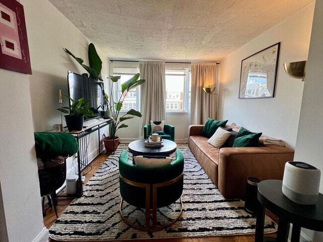 Photo - 5411 W Berks St Apartment