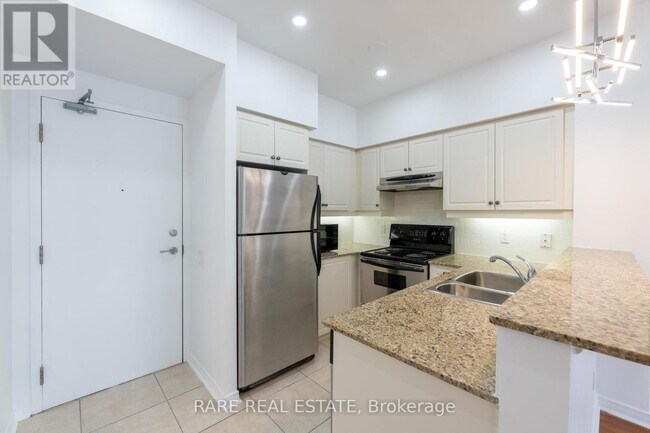 Photo du bâtiment - 451 Rosewell Ave