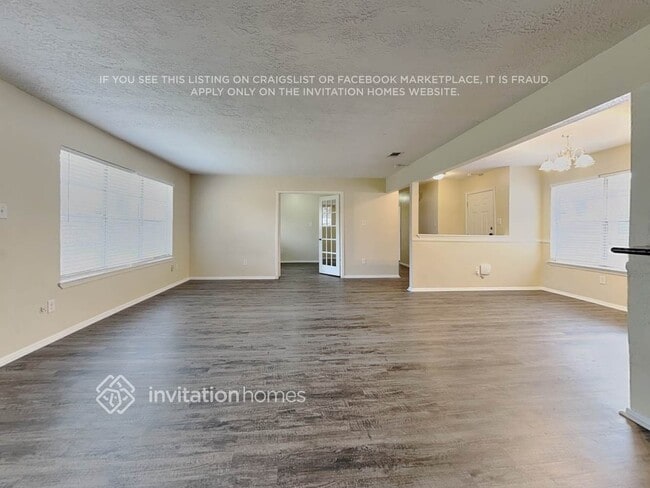 Building Photo - 14234 Montaigne Dr