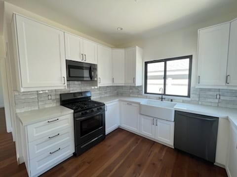 Foto del edificio - 7507 Hesperia Ave