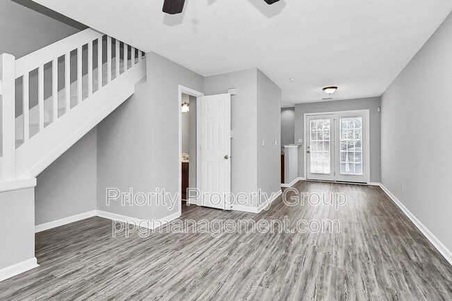 Building Photo - 9365 Glenwater Dr