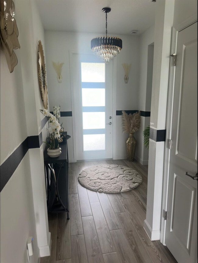 Building Photo - 10495 SW Orana Dr