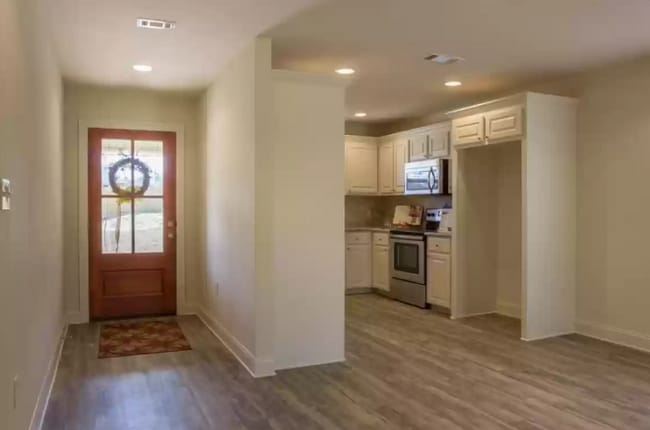 Building Photo - 106 Crowns Pt