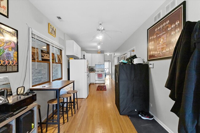 Foto del edificio - 1432 W Cortez St
