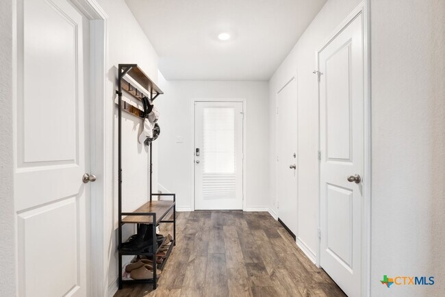 Foto del edificio - 12207 Beryl Knl