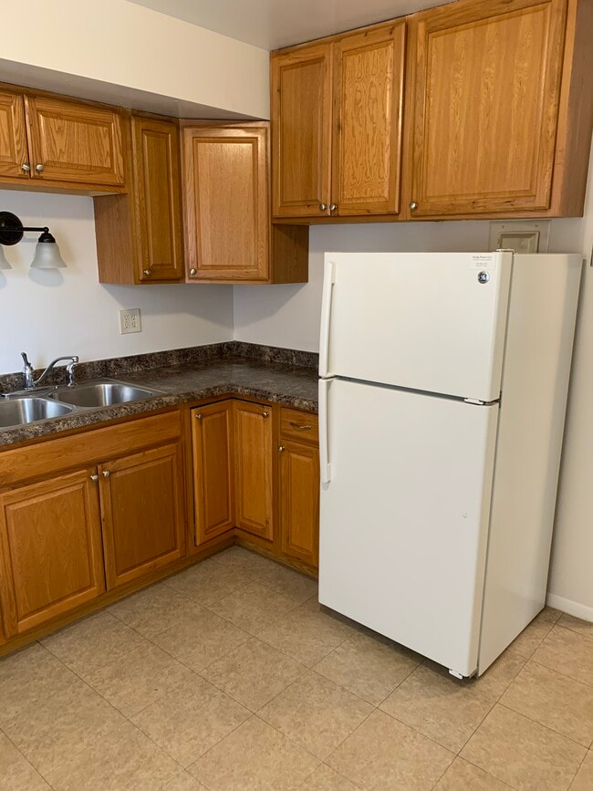 Foto del edificio - 2080 Lilac Ln