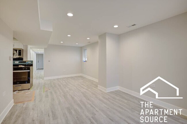 Foto del edificio - 2935 N Lawndale Ave