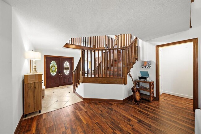 Building Photo - 7803 Villa Palms Dr