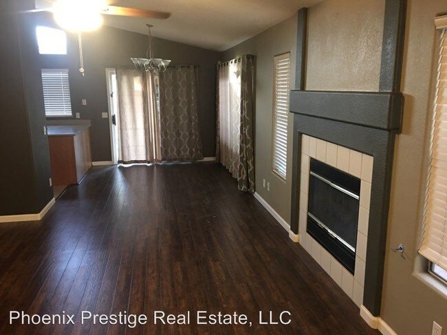 Building Photo - 3933 E Rosemonte Dr
