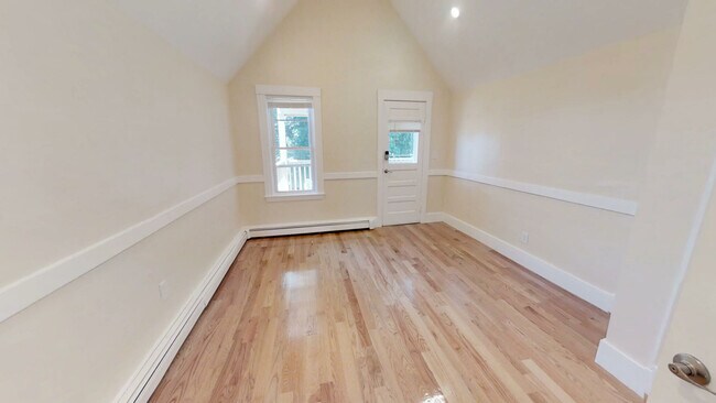 Foto del edificio - 248 Powder House Blvd