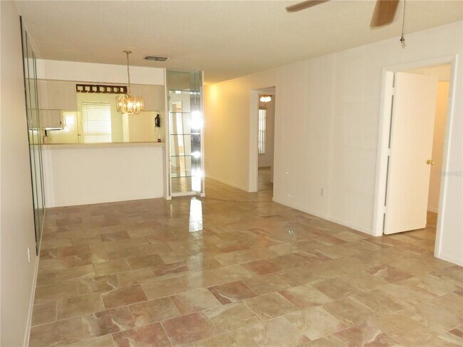 Foto del edificio - 4911 Sunnybrook Dr