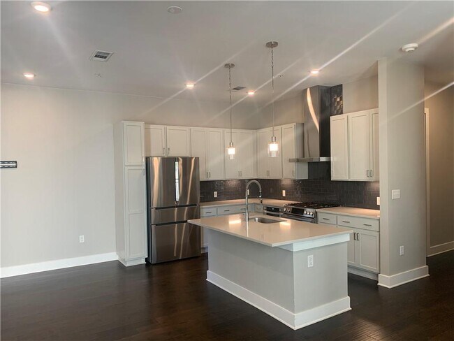 Foto del edificio - 4405 Jackson Ave