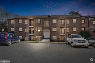 Building Photo - 3120 Valley Dr