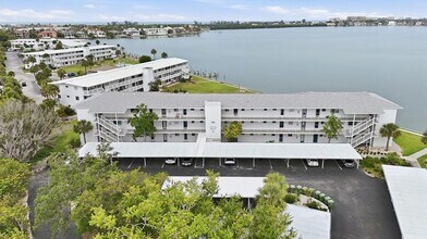 Building Photo - 769 John Ringling Blvd