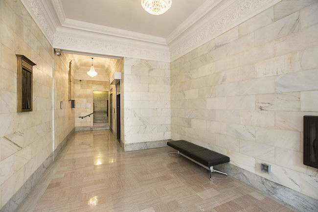 Foto del edificio - 210 S 1st St