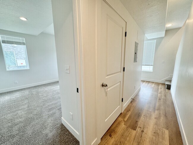 Foto del edificio - 1866 N 510 W