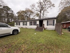 Building Photo - 20284 Forest Woods Ln