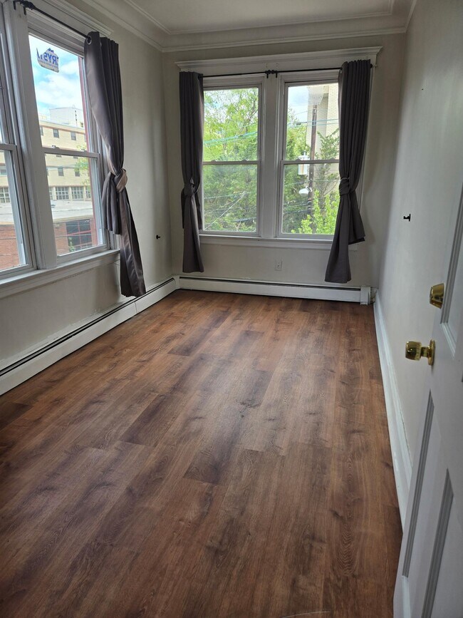 Building Photo - 51 Audubon Ave