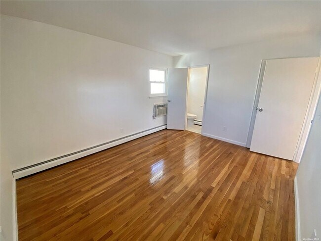 Building Photo - 163 Park Ave