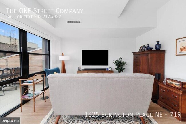 Foto del edificio - 1625 Eckington Pl NE