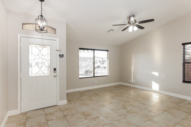 Building Photo - 10842 W Sands Dr