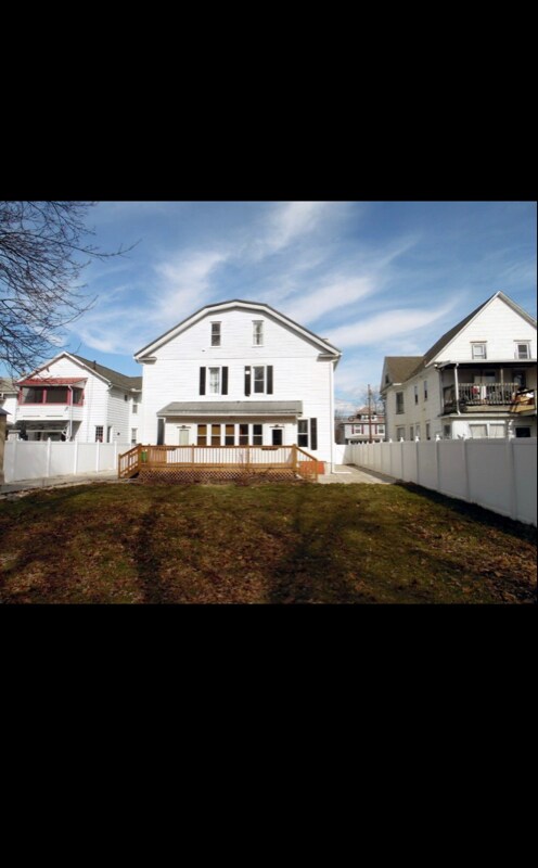 Foto del edificio - 211-213 Montgomery Ave