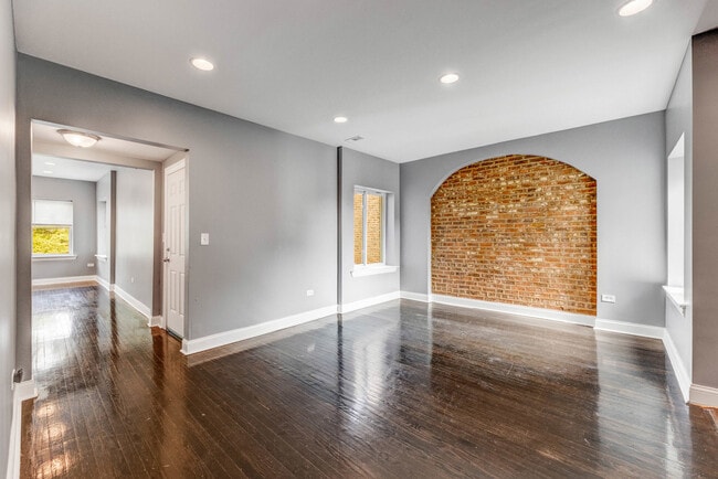 Building Photo - 7025 S Chappel Ave