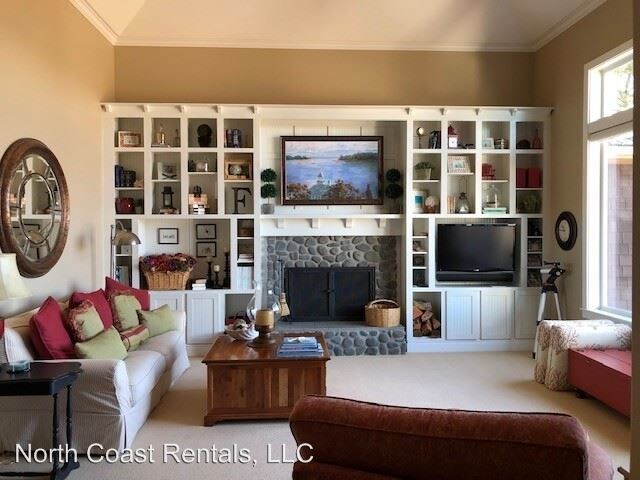 Foto principal - 3 br, 2 bath House - 4955 High Ridge Rd.