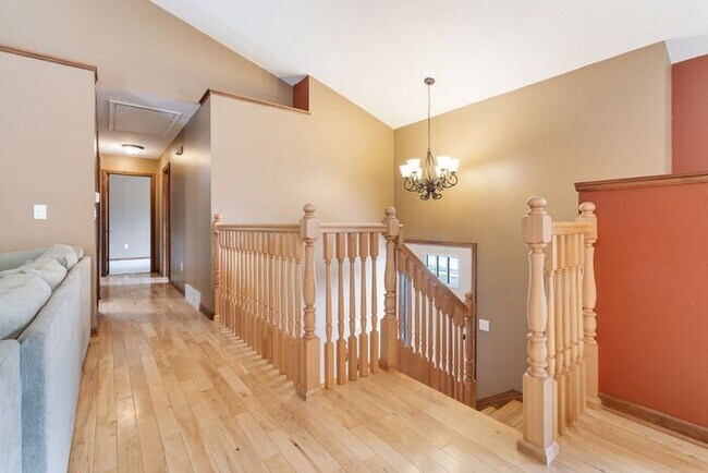 Foto del edificio - $3,400 | 4 Bedroom, 3 Bathroom House | No ...