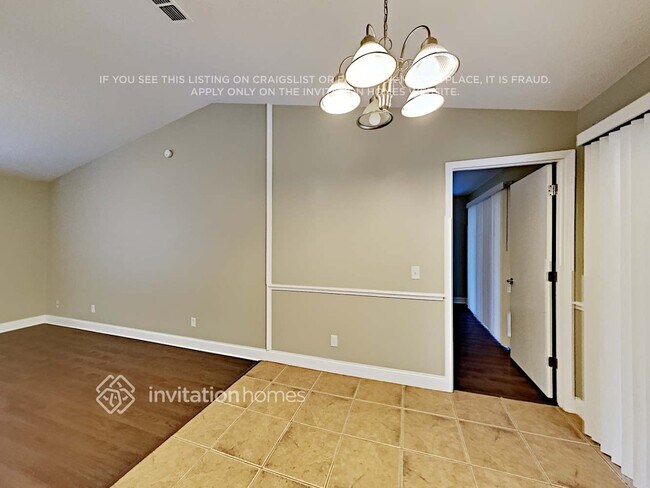 Foto del edificio - 8626 Sunnydale Ln