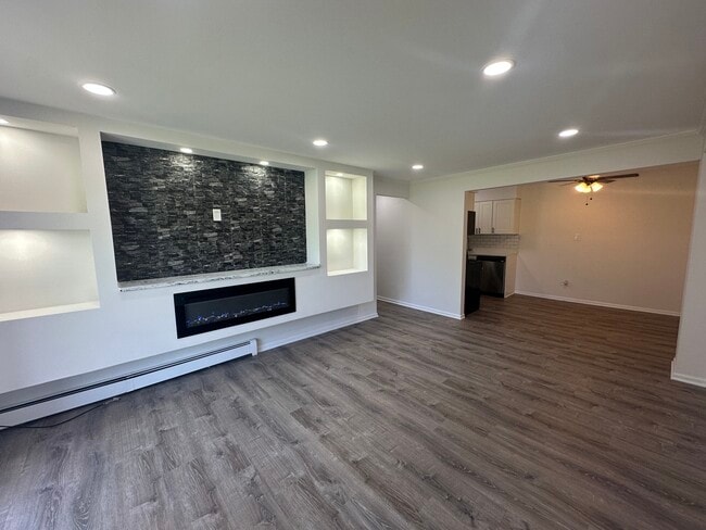 Building Photo - 171 63rd St