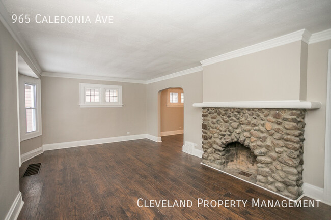 Foto del edificio - Updated Cleveland Heights Home