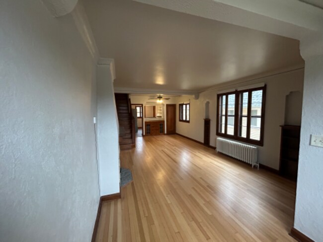 Foto del edificio - 2420-2422-2422 N 60th St