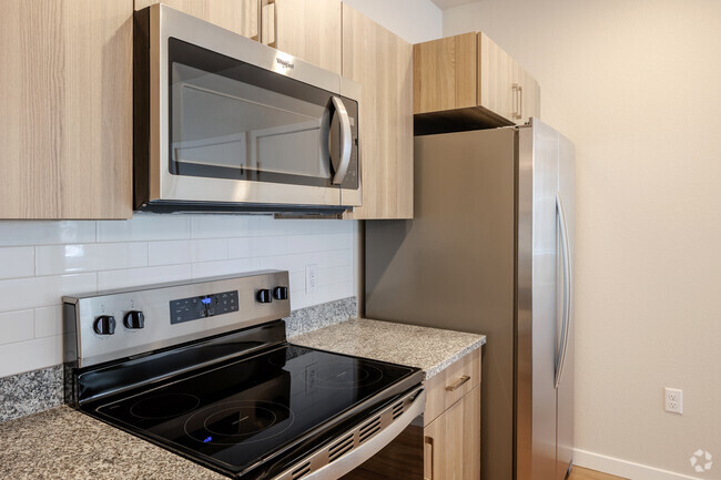 2BR, 2BA - - Holly38
