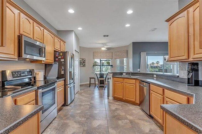 Building Photo - 3535 Somerset Cir