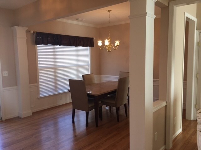Building Photo - Lovely Townhome in gated community in Bren...