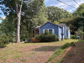 Building Photo - 3013 Alston Dr